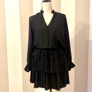 NWT Express Black Pleated & Tired Mini Dress 🖤🖤